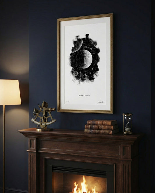 Stampa d'arte Mechanica Caelestis di Lorenzo Caia incorniciata in oro, esposta sopra un camino classico in un interno elegante con pareti blu scuro.